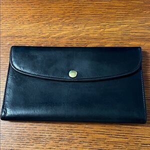 Vintage Coach 4730 Black Water Buffalo Wallet with Brass Snap Closure Trifold